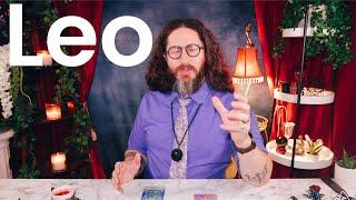 LEO - “WHOA! YOU HAVE TO WATCH THIS! AMAZING!” Intuitive Tarot Reading ASMR