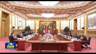 习近平同坦桑尼亚总统哈桑举行会谈