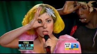 Lady Gaga - Applause (Live @ GMA) [HD]