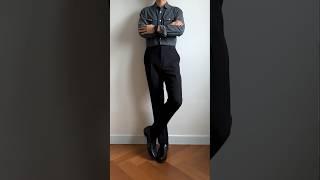 Black slacks styling 설명란에서 착장 정보를 확인하실 수 있습니다 :)