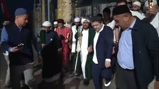 Habib Umar bin Hafidz & Mufti Agung India Saat Ziarah Makam Imam Bukhari di Bukhara, Uzbekistan