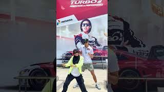 Azizah MRDS Dance Bareng Kak Sean Gelael di Event MotoGP