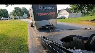 Towing a enclosed trailer with a rollback flatbed towtruck#wrecker#towtruck#loading#winchout#towfail