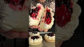 Red fruit and mousseline cream cake