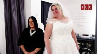 Can Helen Overcome Her Dress Fears? | Curvy Brides Boutique TLC