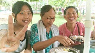 Today I ate Lunch with Mother In Law and my Family Outside the Hospital 