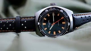 William L. 1985 Vintage Diver: Vintage Style in a Vintage Size