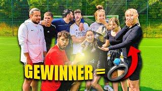 WIR SPIELEN UM IHRE HAND | FUßBALL CHALLENGE