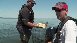 Lund Boats Ultimate Fishing Experience 2021 Episode 3 - Winnebago Walleye