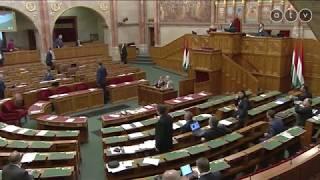 Videó: Elájult egy Fideszes képviselő a Parlamentben