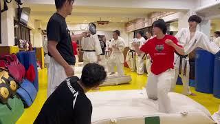 practicing  #braziliankick in Norichika Tsukamoto Dojo (WKO #Shinkyokushinkai #karate, #Japan)