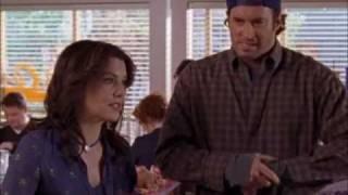 Gilmore Girls - Awkwardness of breastfeeding in public