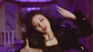 ITZY 마.피.아. In the morning but every time  they say "마.피.아" the video gets faster