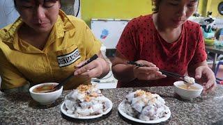 Eat cakes made from rice flour | Horror asian cuisine