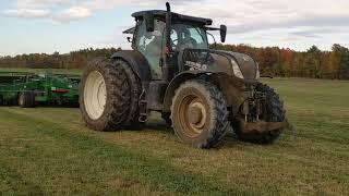 Great Plains 2N-3010 No-Till Drill and T7.260 New Holland