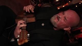 Alain Johannes - Making a cross (Desert Sessions 7 & 8) at 11AD