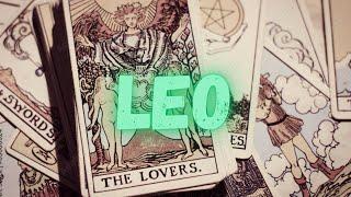 LEO ESTO DA ESCALOFRIOS!! ALGUIEN QUIERE ALGO MAS CONTIGO Y DE TI! HOROSCOPO DE HOY TAROT AMOR