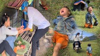 The boy's mother brought food and the boy was so hungry that he fainted on the youtube street