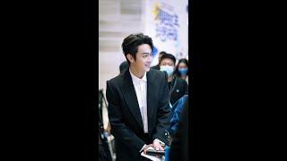 Xu Kai | ROBAM Brand Event [2021.10.16] - Not sure what made him suddenly laugh like that~cute!