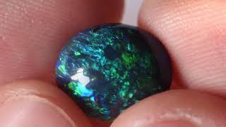 BLACK OPAL | Black Opal from Lighting Ridge | 黑歐泊 | 黒いオパール