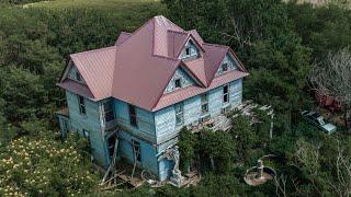 Mysterious Abandoned Victorian Mansion with EVERYTHING Left Behind | Family Disappeared