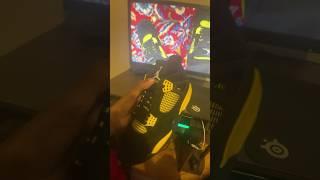 HOW TO LEGIT CHECK Thunder Jordan 4’s 