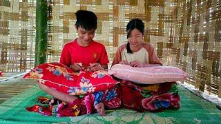 The homeless boy and the poor girl went to pick peppers to sell and buy blankets and pillows