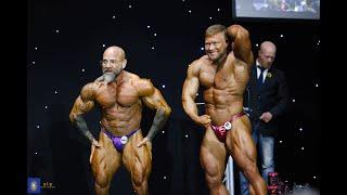 Massive musclegods posedown