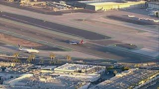 Near miss on runway at San Diego International Airport