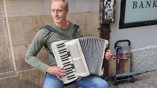 Indifférence auf Hohner Tango IIM