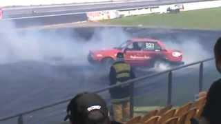 16 12PLZU TOYOTA V8 COROLLA BURNOUT AT AUSTRALIA DAY BURNOUTS WSID 25 1 2015