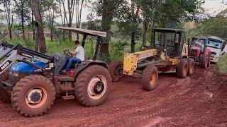 VOLVO TOMBANDO E MASSEY 6350,PATROL NH 140 e TL 75 TURBO SEGURANDO E PUXANDO PARA NÃO VIRAR TRAGÉDIA