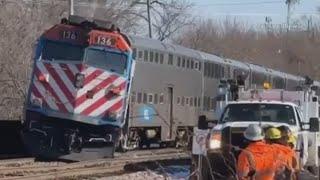 Delays on Metra UP-NW Line after train derailment near Harvard