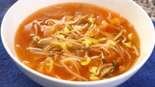 Soybean sprout & kimchi soup (Kongnamul-kimchiguk: 콩나물김치국)