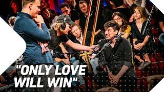 Jasper wins private show with Mumford & Sons for girlfriend | 3FM Mega Exclusive | 3FM Gemist