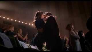 Pitch Perfect - Beca and Jesse finally kissing - german