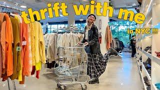 come thrift with me in NEW YORK CITY AHH!! thrifting vintage y2k/90s (I'm shocked by these FINDS)