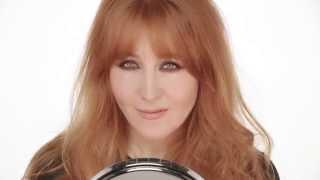 Smokey Eye 'Til I Die: Charlotte Tilbury's Signature Smokey Eye Tutorial On Herself