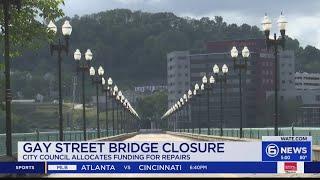 Drivers ensnared by Gay Street Bridge closure as Knoxville moves to begin repairs