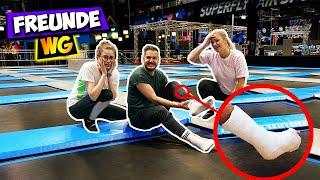 SAM VERLETZT SICH IM TRAMPOLINPARK...& Liz hat wieder Liebeskummer! Freunde WG #86