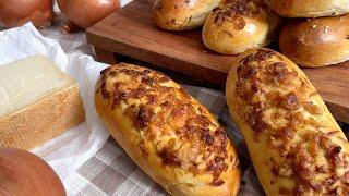 French Onion Bread Rolls