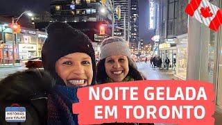 NOITE ILUMINADA E COM NEVE EM TORONTO, CANADÁ - Histórias para Viajar