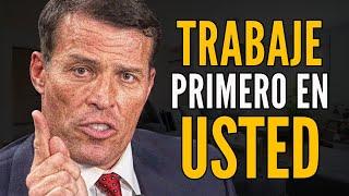 Enfócate En Ti Mismo y Trabaja Más Duro en Tu Crecimiento Personal | Tony Robbins en español