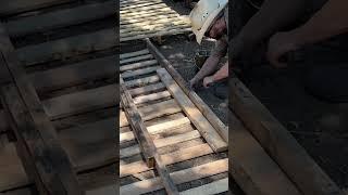 FREE DIY Pallet Fence Panels!