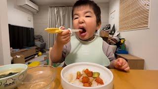 【3歳】ポキ丼を食べる！ [3 years old] Eating a bowl of poke-don!