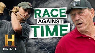 Swamp People: Troy and Pickle Race Against State of EMERGENCY (Season 16)