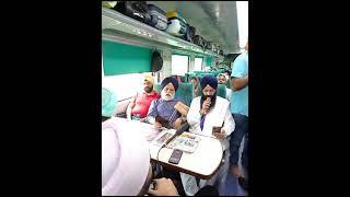 DAY 1 YATRA SRI DARBAR SAHIB AMRITSAR | NEW DELHI TO AMRITSAR SHATABDI | TRAIN JAPJI SAHIB GURBANI