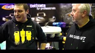 Carplounge @CarpZwolle: [EN] Steve Briggs (NASH) with CEO Alexander Radmacher -RT4 Baitboat and GPS