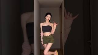 【抖音精选擦边热舞】脱衣舞     #性感 #美女 #sexy #热舞 #跳舞