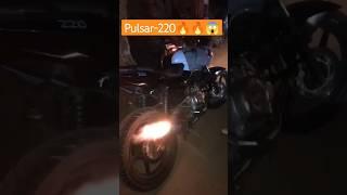 Crazy exhaust #shorts #crazybiker #trenndingshots #viralvideo #heavydriver